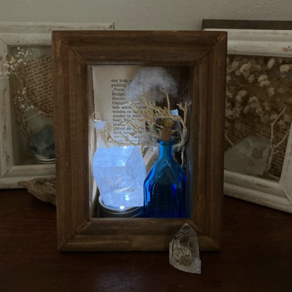 鉱物コラージュ箱／きらら舎